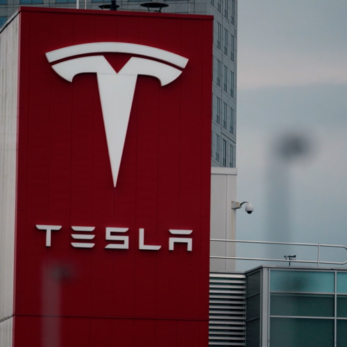 'RDW en Tesla omzeilden regelgeving bij goedkeuring Autopilot'