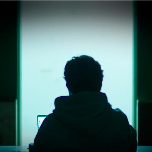 Leider sadistisch onlinenetwerk vast op verdenking van terrorisme