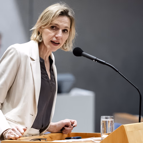 Kamer én minister verontwaardigd: snel einde aan ‘peperduur’ alternatief gesloten jeugdzorg