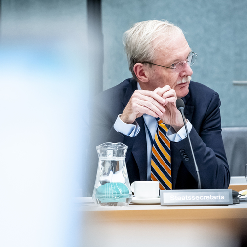 Felle kritiek staatssecretaris op rashondenverenigingen na onthullingen Zembla