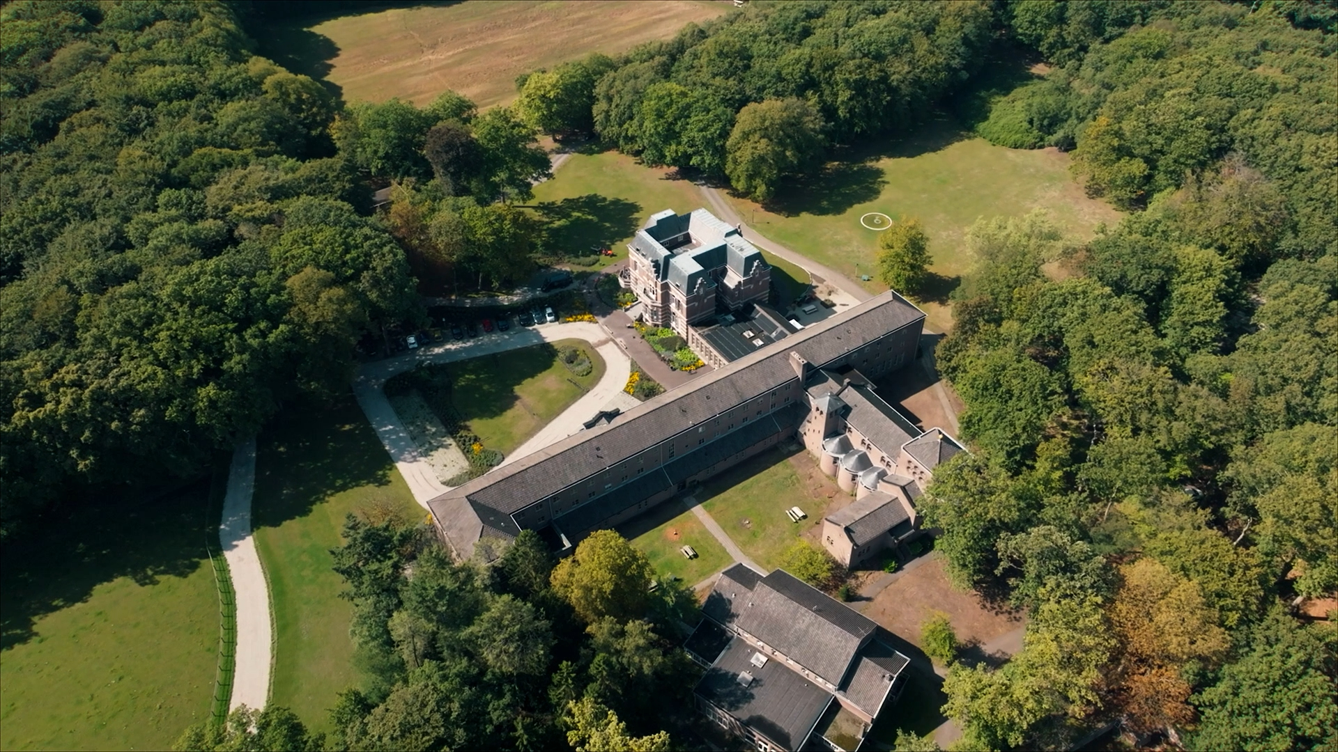 Zembla 2025 Turbotraumatherapie 1080p.mp4.00_06_29_23.Still005