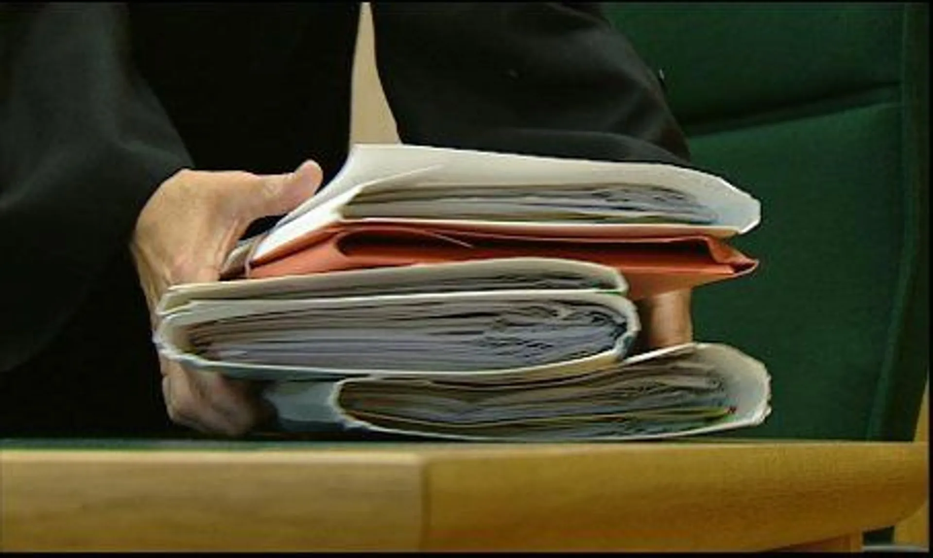 Officieren van Justitie in de fout (2010) - Zembla - BNNVARA