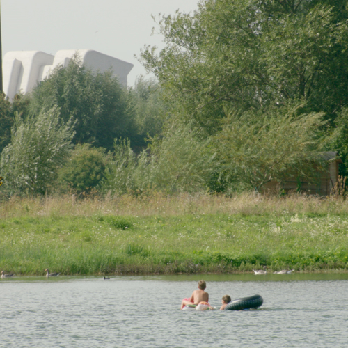 Verontreinigde grond in zwemplas bij Houten gestort