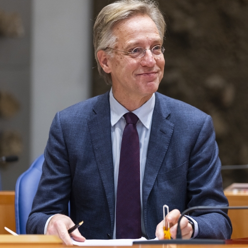 Minister Dijkgraaf: ‘Universiteiten moeten onafhankelijkheid medewerkers beter borgen’