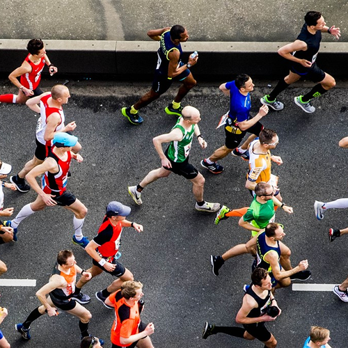 Koelbaden 'hebben levens gered' bij Dam tot Damloop