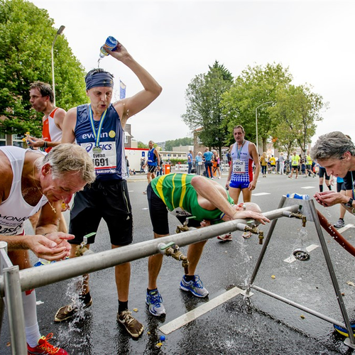 Vier koelbaden tijdens Dam tot Damloop