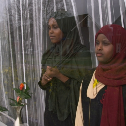 Najma kwam op haar tiende naar asielzoekersstad Ter Apel. Ze woont er nog steeds. Dit is haar verhaal.
