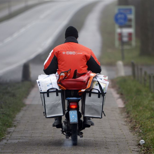 Vakbond FNV dreigt met acties tegen 'schandalige plannen' PostNL