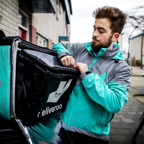 Rechter: Deliveroo-bezorger is geen schijnzelfstandige