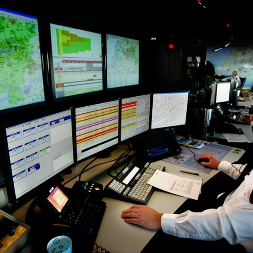 Politie en brandweer Twente onbereikbaar door nieuw communicatiesysteem