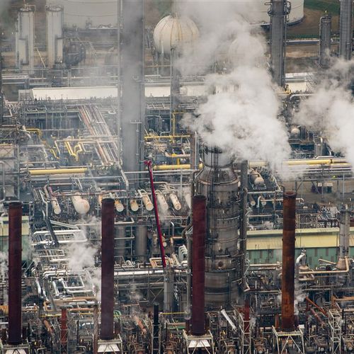 Afbeelding van 'Twintig multinationals, waaronder Shell, stoten samen een derde van alle broeikasgassen uit'